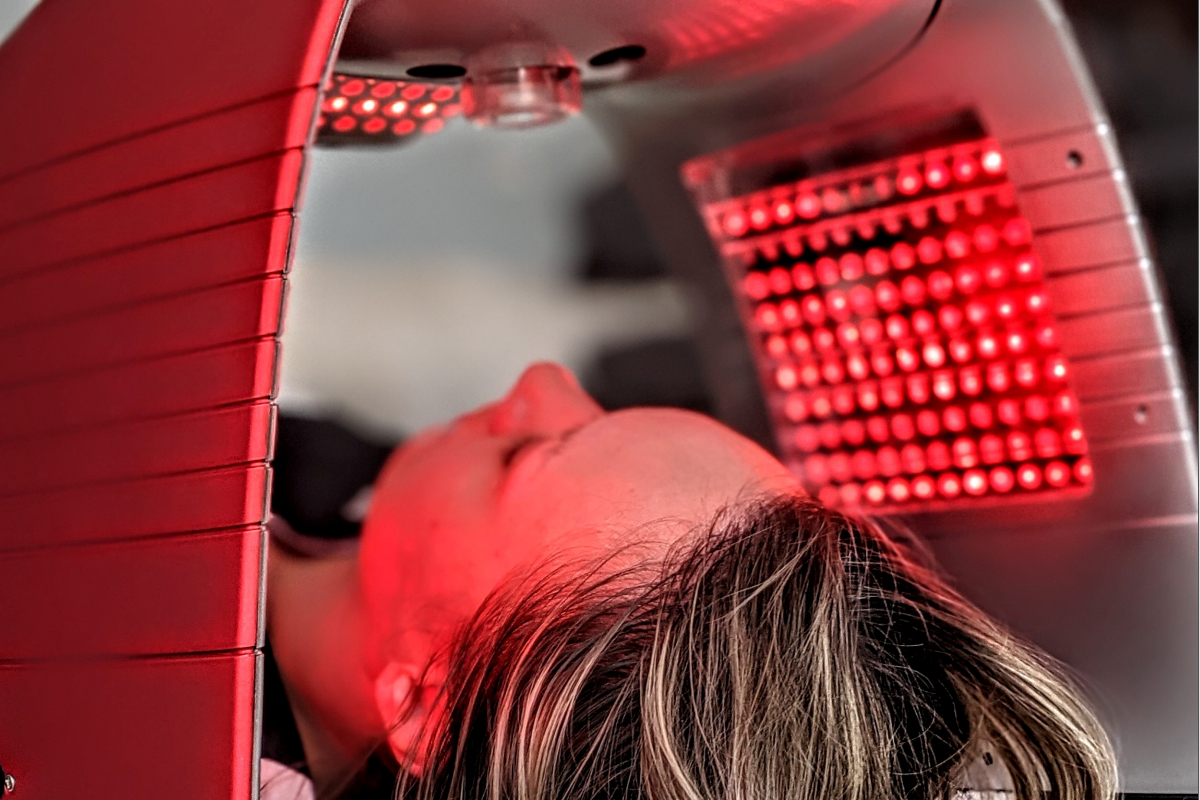 LED light treatment for skin